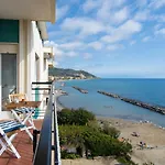 Terrazzo Sul Mare By Interhome アパート ディアーノ・マリーナ