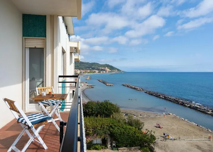 Terrazzo Sul Mare By Interhome 公寓 迪亚诺马里纳